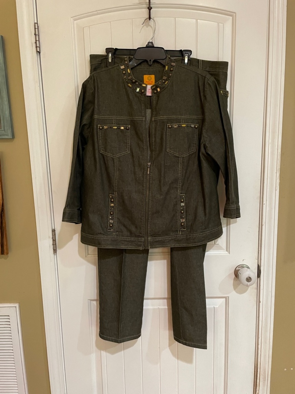 Ruby Rd denim jewel embellished 2 pc set 16W Jacket l/jeans excellent condition